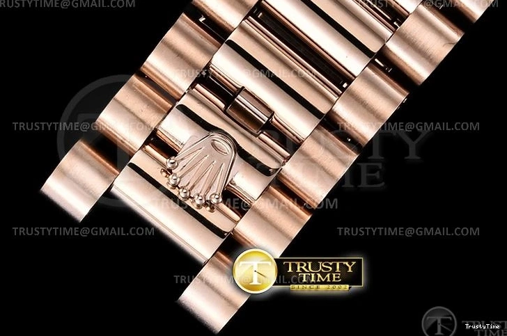 1120 RDD0223A – DayDate 36mm Packable 702